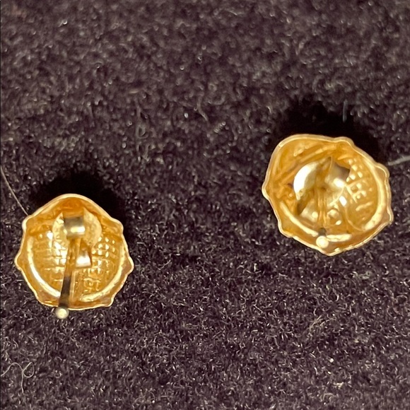 14k yellow gold ladybug stud earrings - Picture 6 of 7